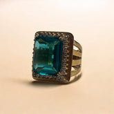 ANEL PEDRA RETANGULAR COR CRISTAL TURMALINA